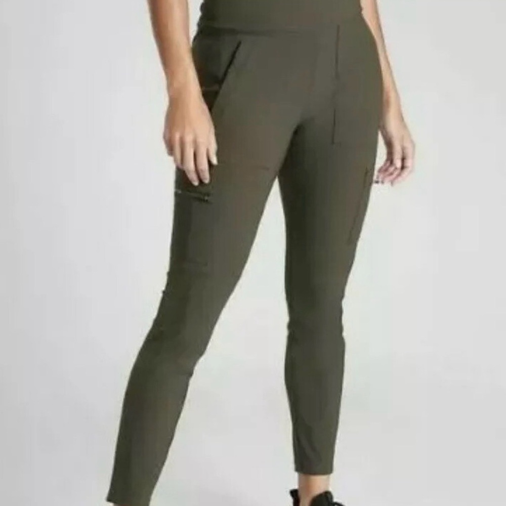 Athleta Headlands Hybrid Cargo Pant